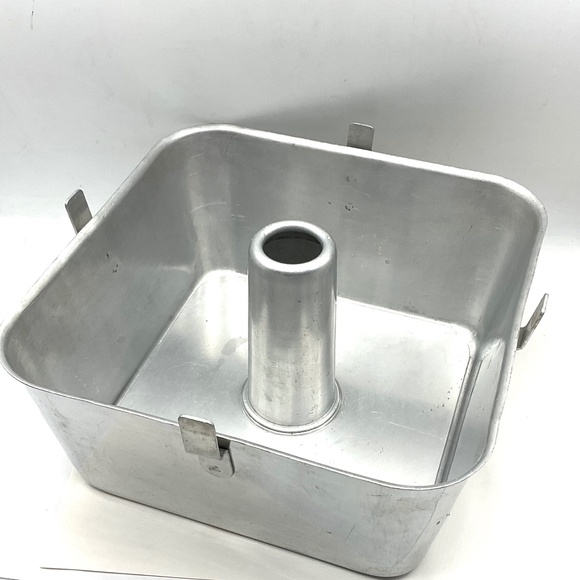 WEAR-EVER  Square Angel food Cake Pan - Picture 1 of 3